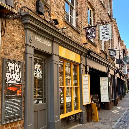 York's Grape Lane - Middle Floor Appartement